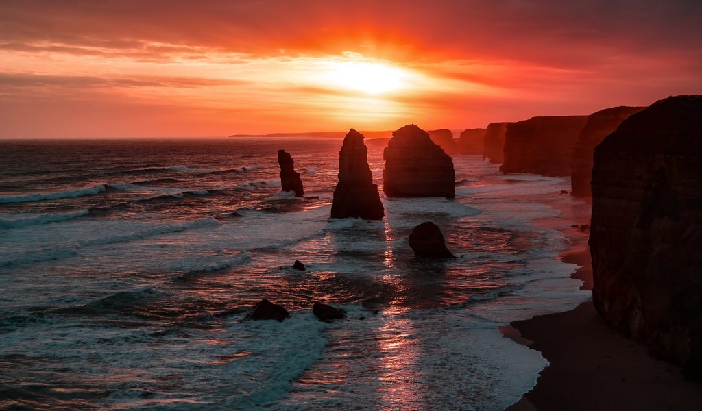 Обои небо, двенадцать апостолов, облака, the twelve apostles, скалы, природа, закат, море, горизонт, австралия, the sky, twelve apostles, clouds, rocks, nature, sunset, sea, horizon, australia разрешение 6000x4000 Загрузить