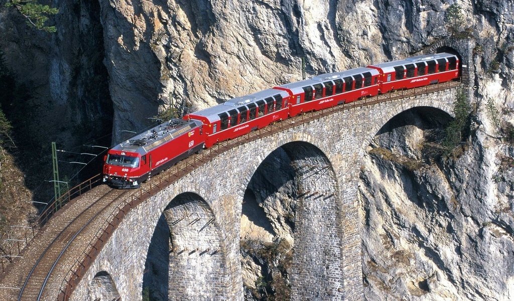 Обои горы, природа, швейцария, поезда, мосты, mountains, nature, switzerland, trains, bridges разрешение 1920x1200 Загрузить