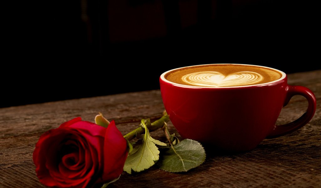 Обои розы, красная роза, роза, дерева, кофе, влюбленная, сердце, бутон, чашка, романтик, краcный, roses, red rose, rose, wood, love, coffee, heart, bud, cup, romantic, red разрешение 2112x1188 Загрузить