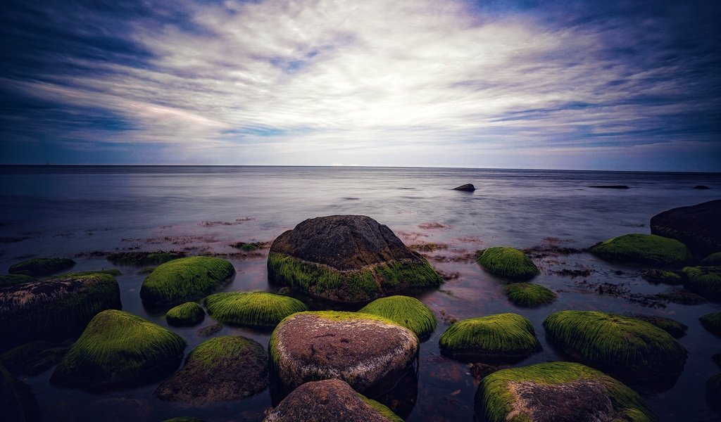 Обои небо, камни, берег, море, горизонт, the sky, stones, shore, sea, horizon разрешение 3000x2001 Загрузить