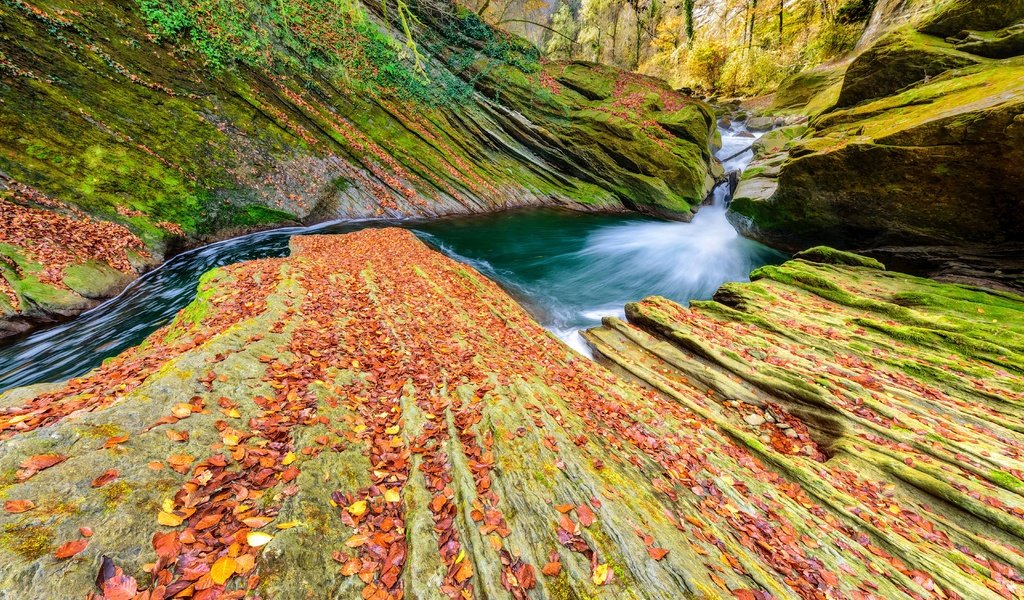 Обои река, скалы, осень, франция, савойя, river, rocks, autumn, france, savoie разрешение 5995x3373 Загрузить