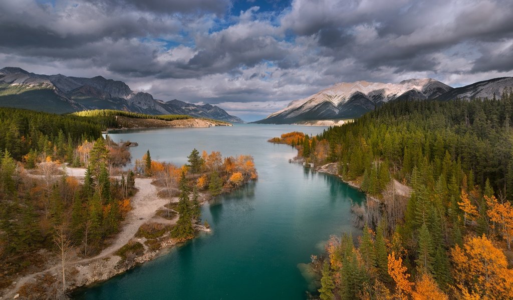 Обои облака, берега, озеро, abraham lake, эйбрахам, горы, природа, пейзаж, осень, леса, канада, clouds, bank, lake, abraham, mountains, nature, landscape, autumn, forest, canada разрешение 2000x1421 Загрузить