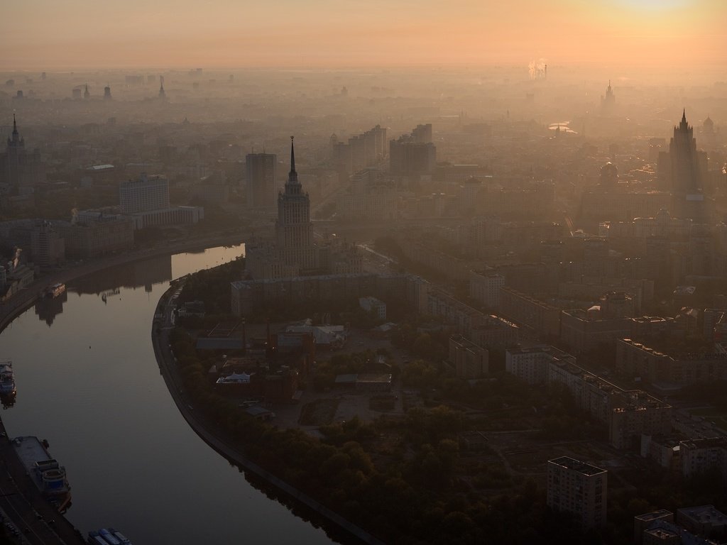 Обои река, утро, туман, москва, город, россия, river, morning, fog, moscow, the city, russia разрешение 2560x1600 Загрузить