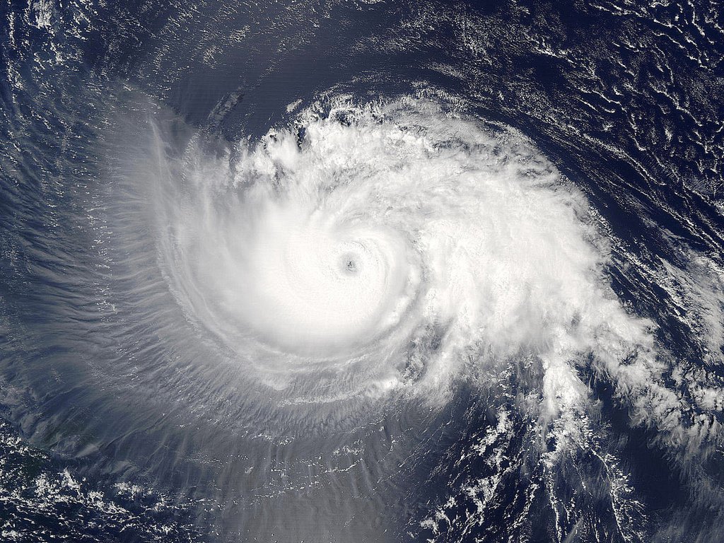 Обои вода, море, вид сверху, атмосфера, спираль, циклон, торнадо, water, sea, the view from the top, the atmosphere, spiral, cyclone, tornado разрешение 1920x1200 Загрузить