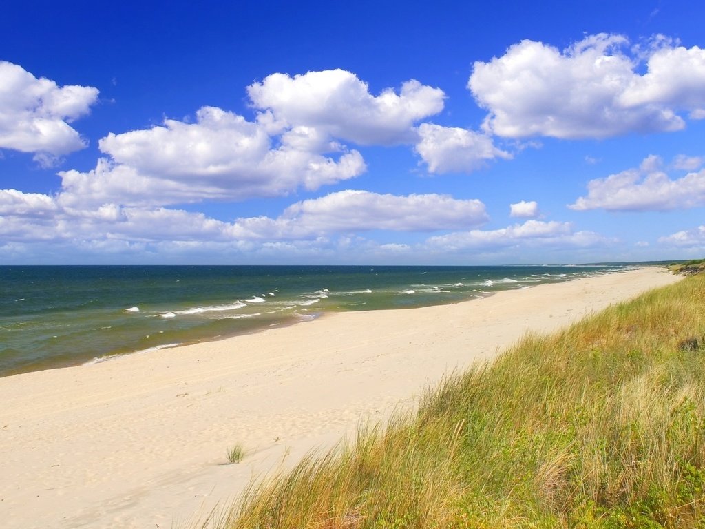 Обои небо, облака, волны, песок, пляж, the sky, clouds, wave, sand, beach разрешение 1920x1080 Загрузить