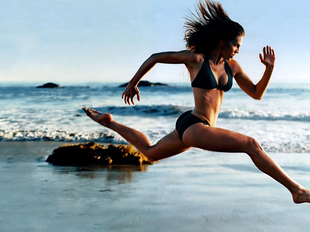 Обои море, бег, hilary swank, фитнес, sea, running, fitness разрешение 2241x1396 Загрузить