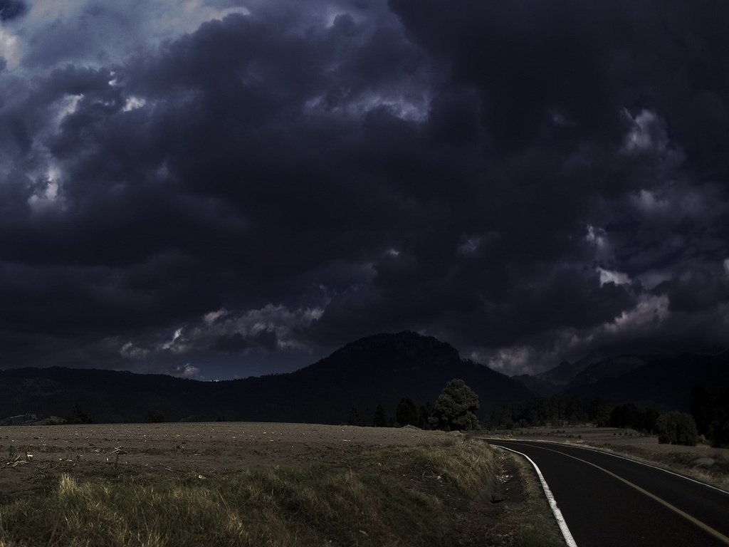 Обои дорога, облака, поле, грусть, тьма, road, clouds, field, sadness, darkness разрешение 1920x1200 Загрузить