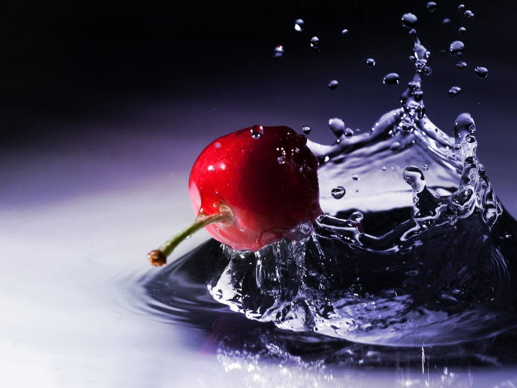 Обои вода, макро, капли, ягода, брызги, плод, вишня, water, macro, drops, berry, squirt, the fruit, cherry разрешение 1920x1200 Загрузить