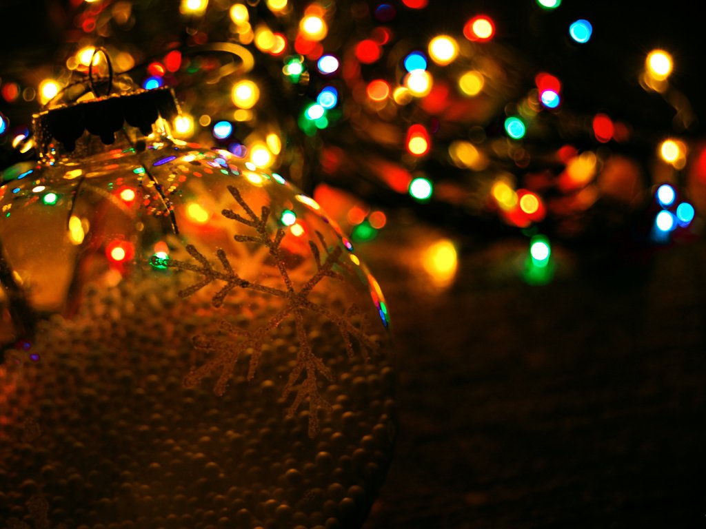Обои огни, блики, шар, снежинка, lights, glare, ball, snowflake разрешение 3872x2592 Загрузить