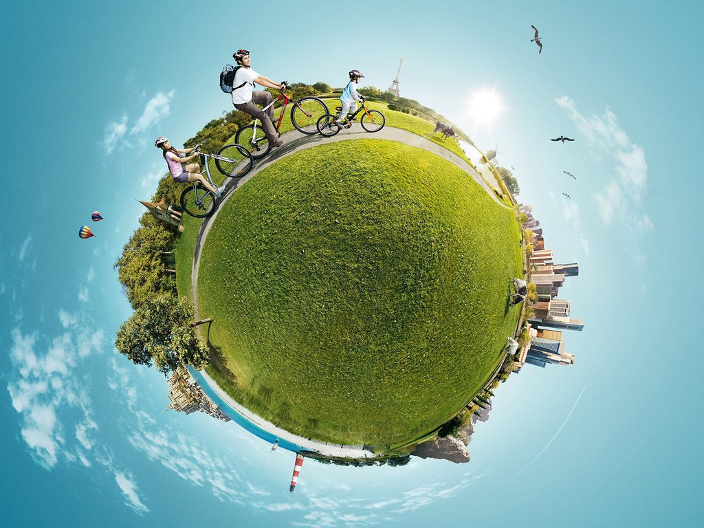 Обои трава, панорама, шар, велосипедисты, grass, panorama, ball, cyclists разрешение 1920x1200 Загрузить