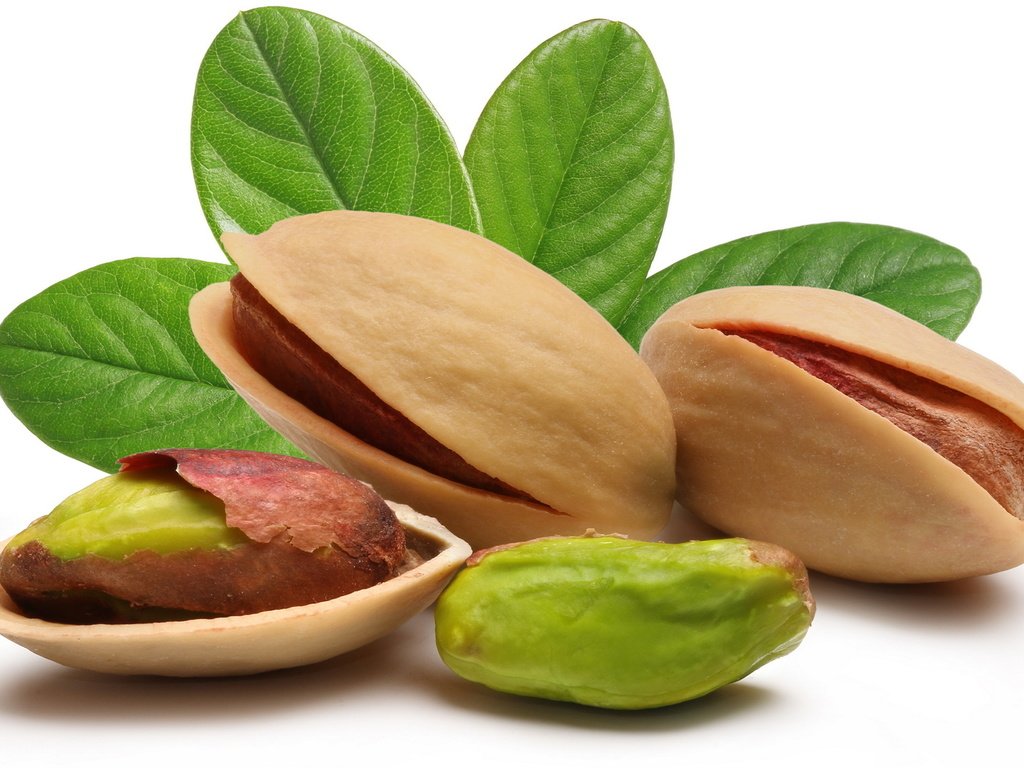 Обои орехи, листочки, фисташки, nuts, leaves, pistachios разрешение 1920x1080 Загрузить