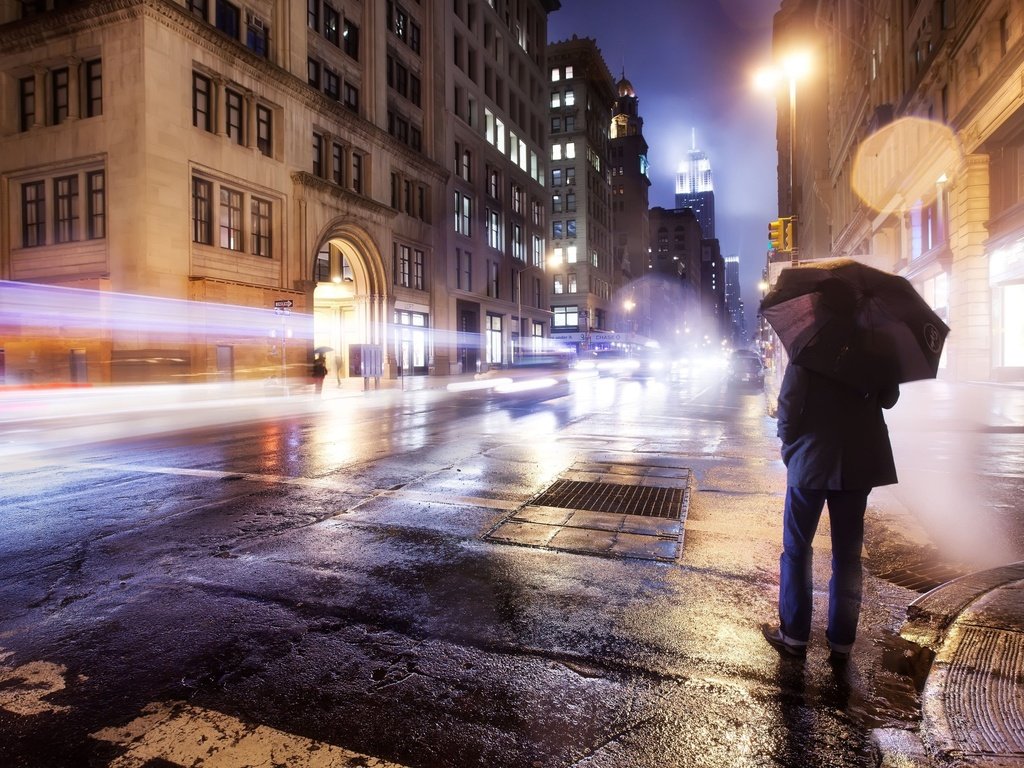 Обои ночь, огни, город, человек, зонт, gorod -vecher -ogni -lyudi, night, lights, the city, people, umbrella, gorod vecher -ogni -lyudi разрешение 2560x1600 Загрузить