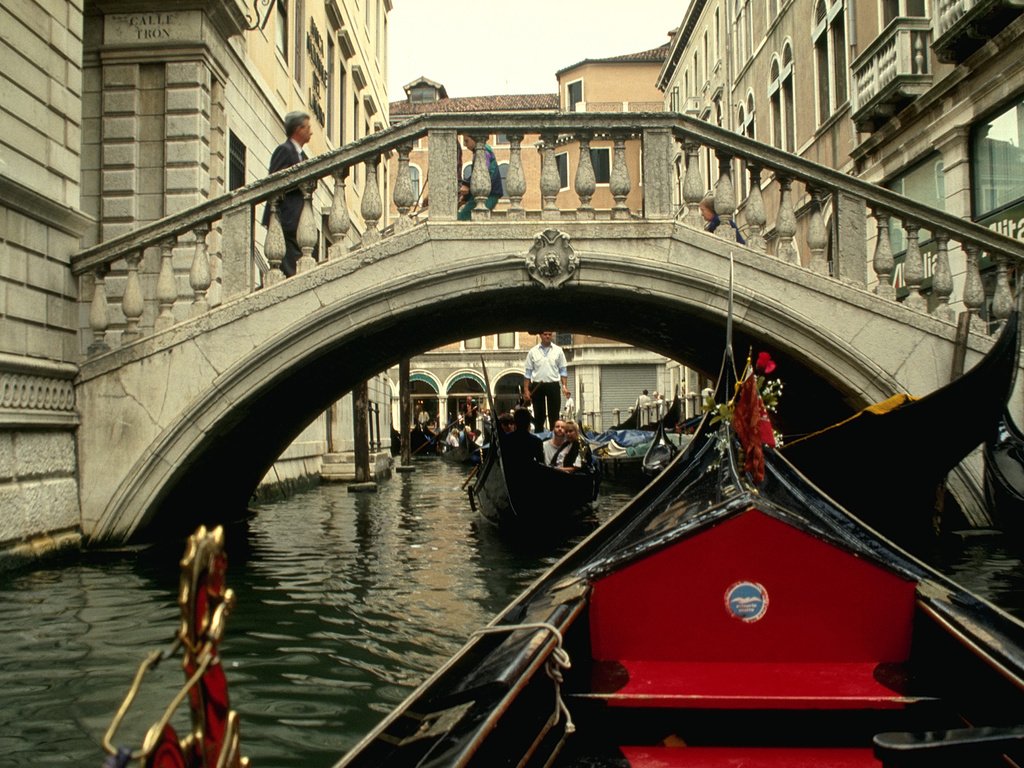 Обои мост, венеция, италия, гандолы, bridge, venice, italy, gandoli разрешение 2560x1600 Загрузить