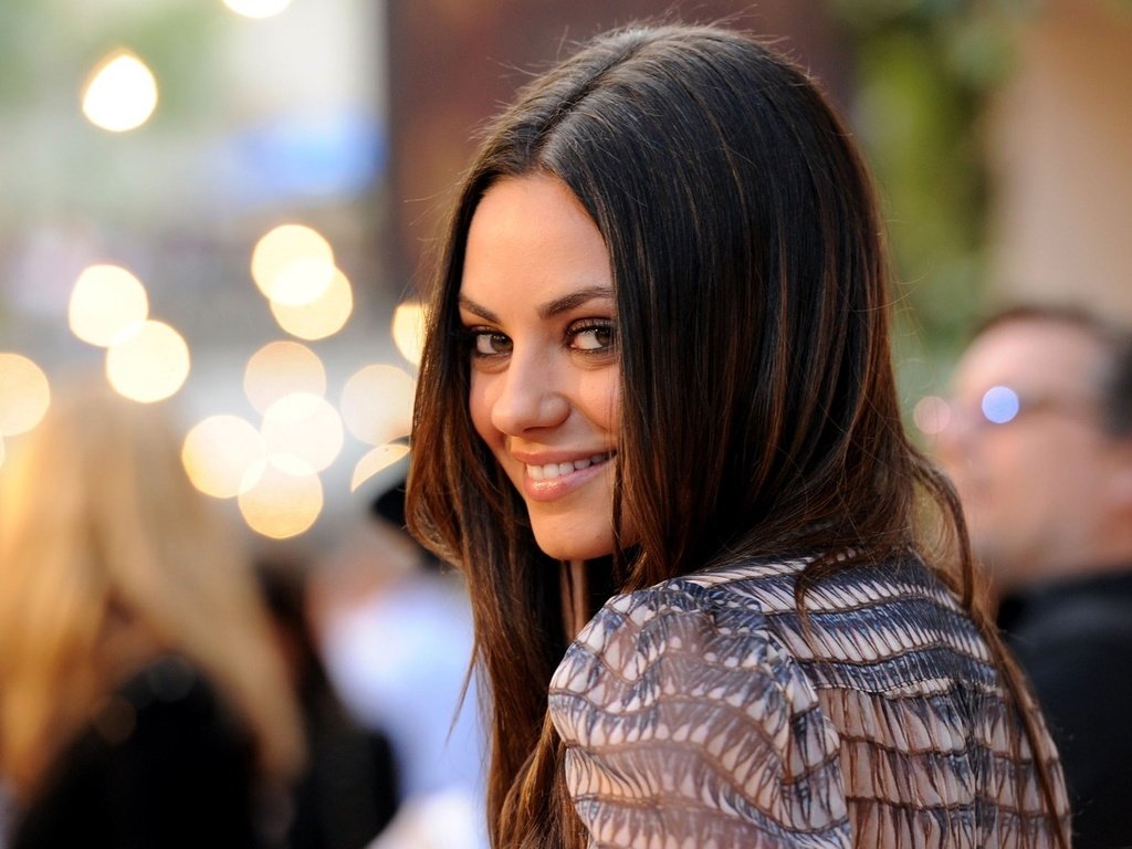 Обои улыбка, портрет, модель, волосы, лицо, актриса, мила кунис, smile, portrait, model, hair, face, actress, mila kunis разрешение 1920x1170 Загрузить