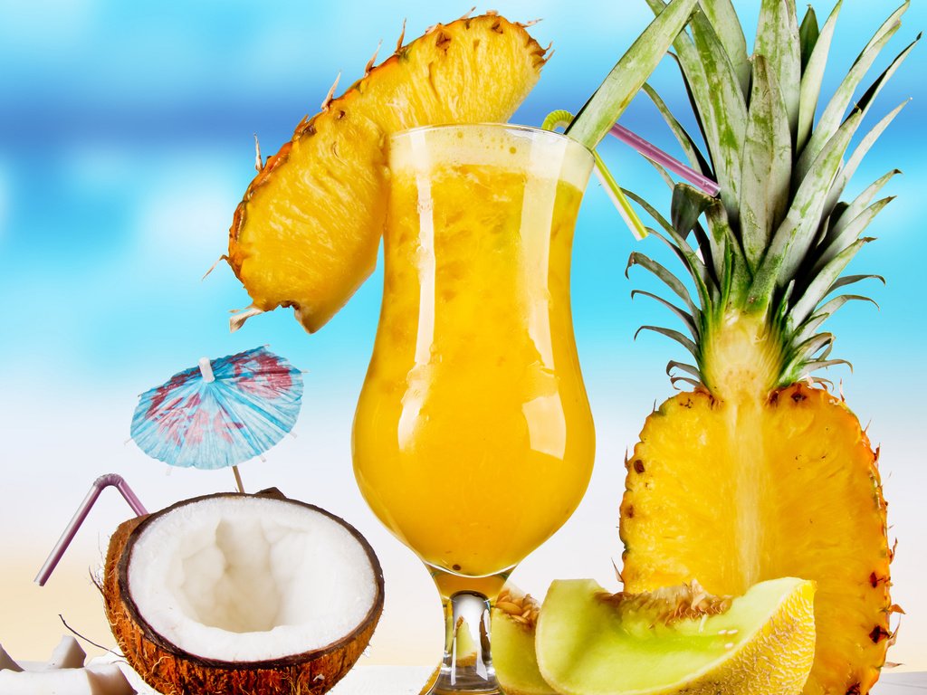 Обои бокал, коктейль, напитки, кокос, ананас, дыня, тропический коктейль, glass, cocktail, drinks, coconut, pineapple, melon, tropical cocktail разрешение 2560x1600 Загрузить