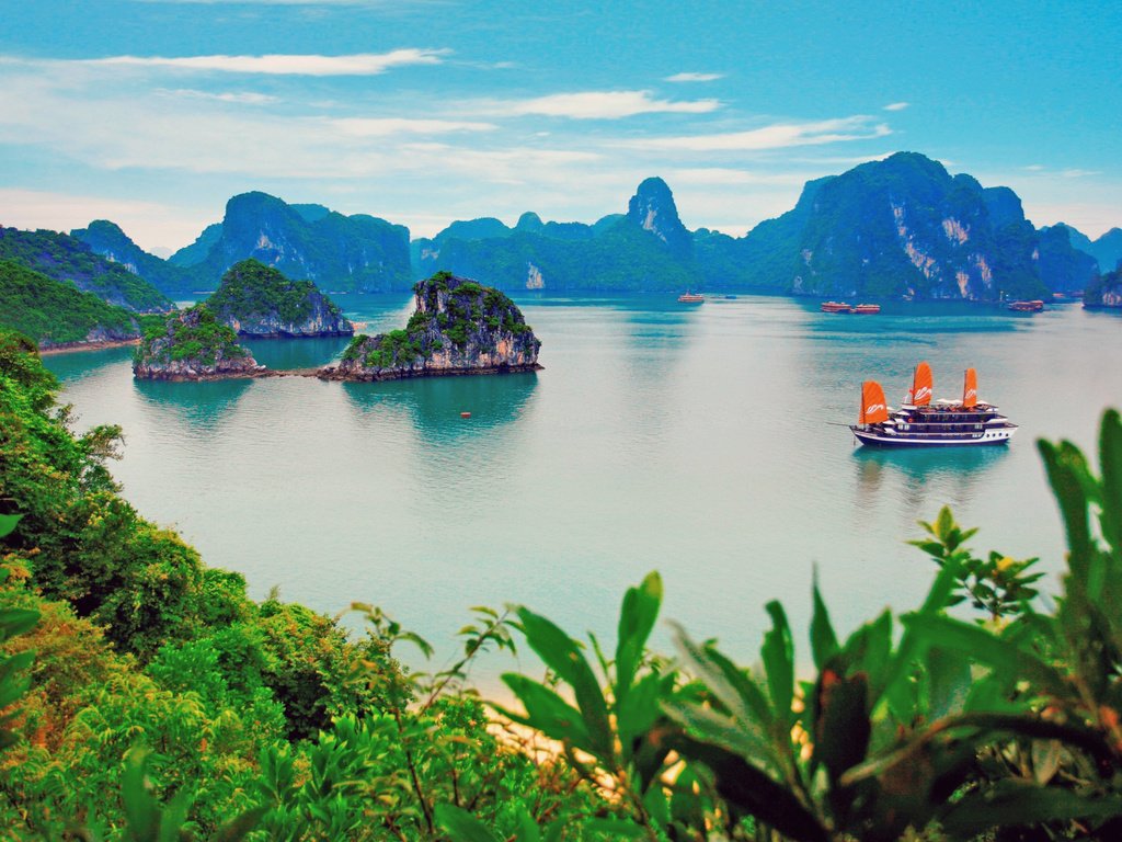 Обои море, тропики, вьетнам, халонг, sea, tropics, vietnam, halong разрешение 2497x1992 Загрузить