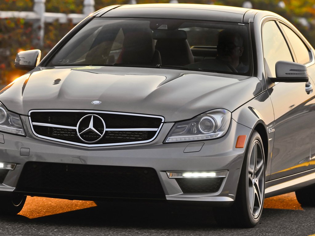 Обои mercedes-benz c63 amg coupe us-spec разрешение 1920x1080 Загрузить