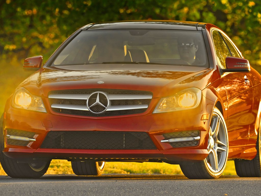 Обои mercedes-benz c350 coupe us разрешение 1920x1080 Загрузить