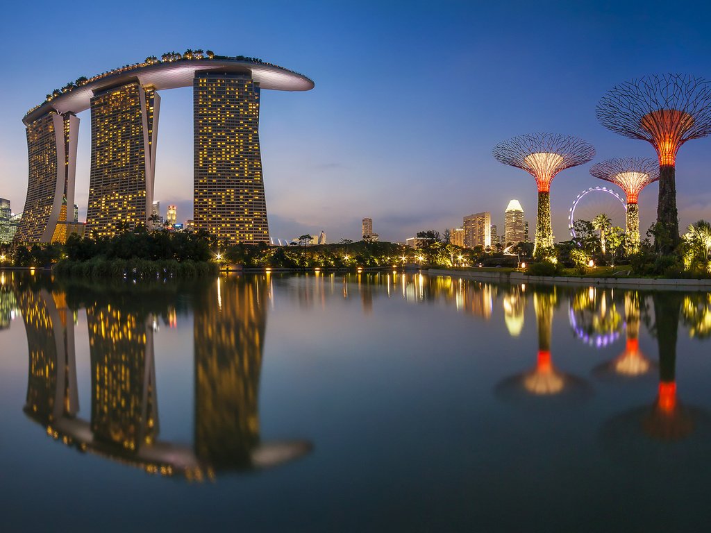 Обои ночь, огни, отражение, море, город, здания, сингапур, night, lights, reflection, sea, the city, building, singapore разрешение 1920x1200 Загрузить