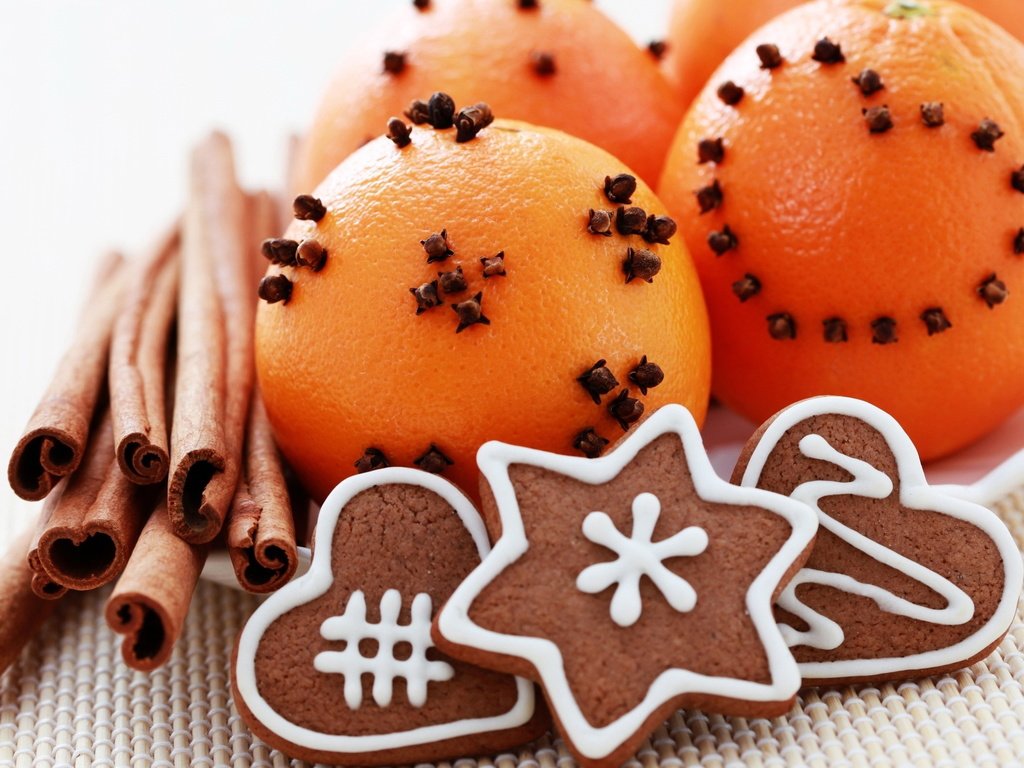 Обои новый год, корица, апельсины, праздник, печенье, декорации, new year, cinnamon, oranges, holiday, cookies, the scenery разрешение 2560x1600 Загрузить