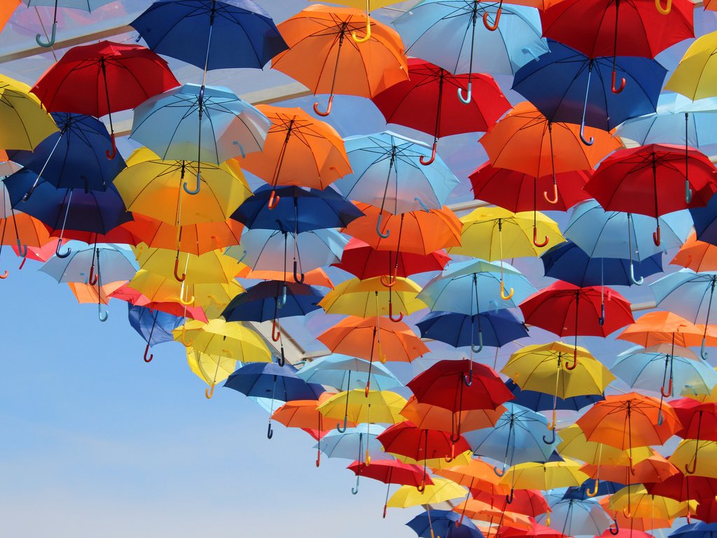 Обои небо, разноцветные, яркие, зонтики, the sky, colorful, bright, umbrellas разрешение 2048x1365 Загрузить
