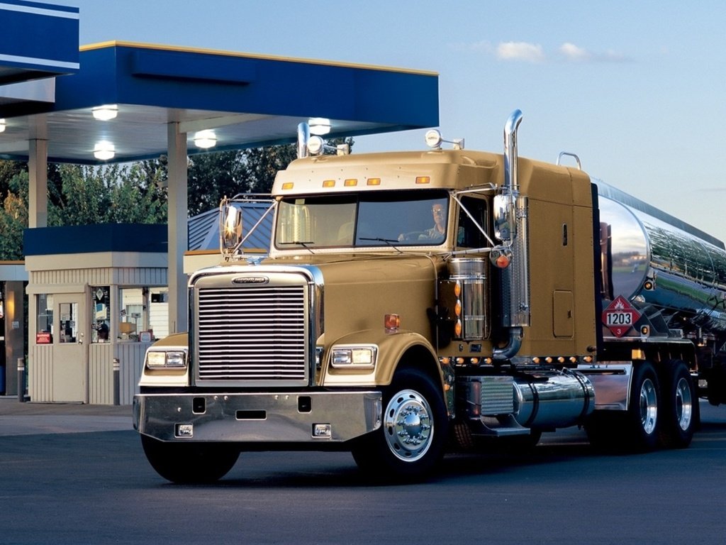 Обои бензовоз, приехал, на азс, the truck, came, at the gas station разрешение 1967x1106 Загрузить