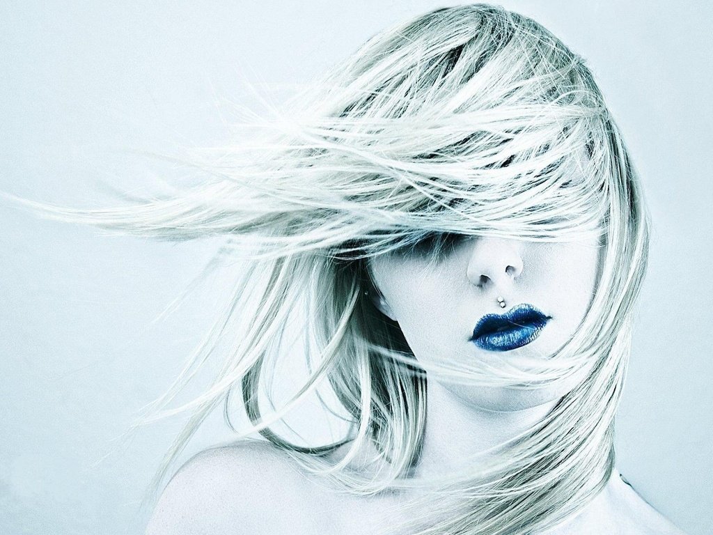 Обои девушка, холод, губы, синие, girl, cold, lips, blue разрешение 1920x1200 Загрузить