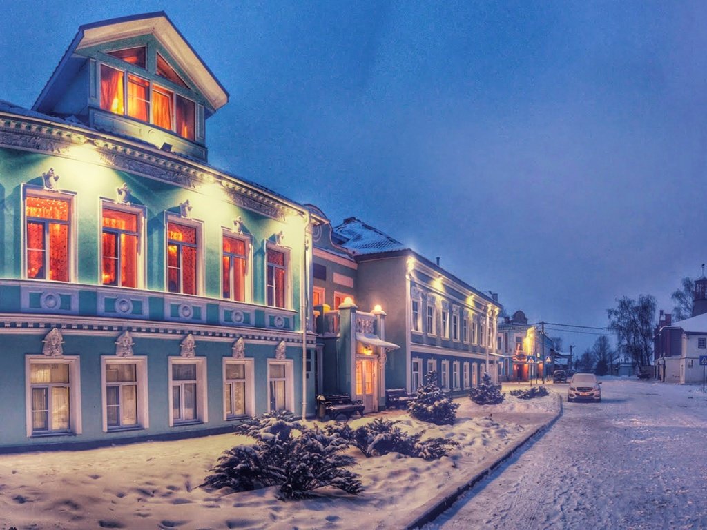 Обои огни, снег, дом, рождество, вятское, lights, snow, house, christmas, vyatka разрешение 2000x1125 Загрузить