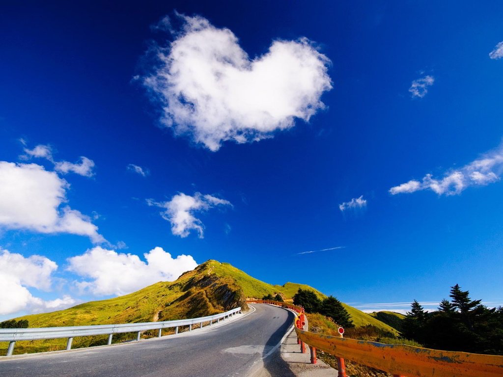 Обои небо, дорога, облака, the sky, road, clouds разрешение 1920x1200 Загрузить