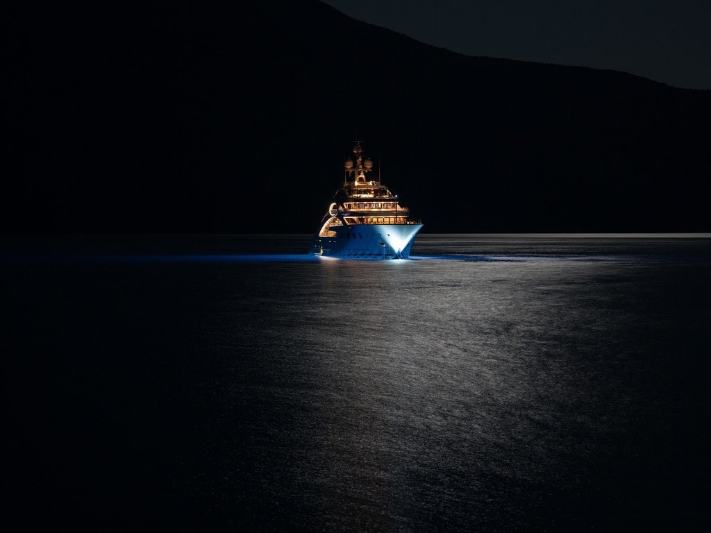 Обои ночь, огни, море, яхта, мега-яхта, супер-яхта, night, lights, sea, yacht, mega yacht, super-yacht разрешение 2048x1366 Загрузить