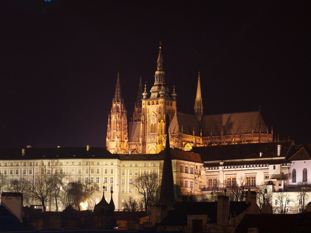 Обои ночь, огни, холм, прага, чехия, собор святого вита, night, lights, hill, prague, czech republic, st. vitus cathedral разрешение 2048x1365 Загрузить