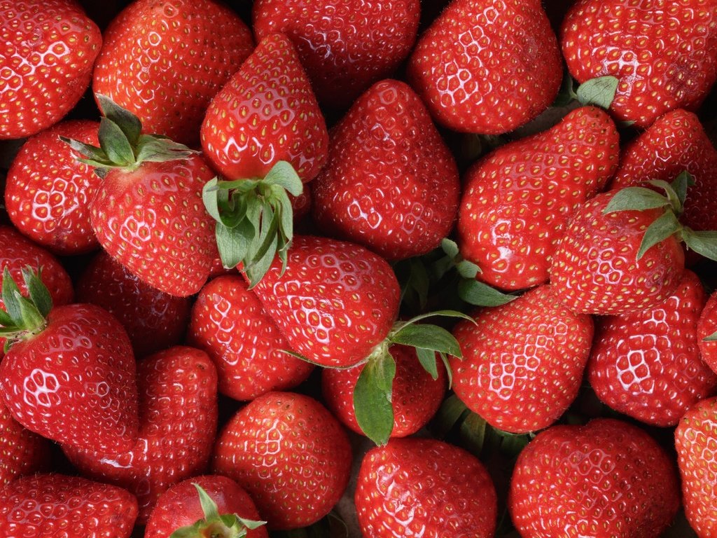 Обои фон, клубника, ягоды, свежие ягоды, background, strawberry, berries, fresh berries разрешение 4230x2820 Загрузить