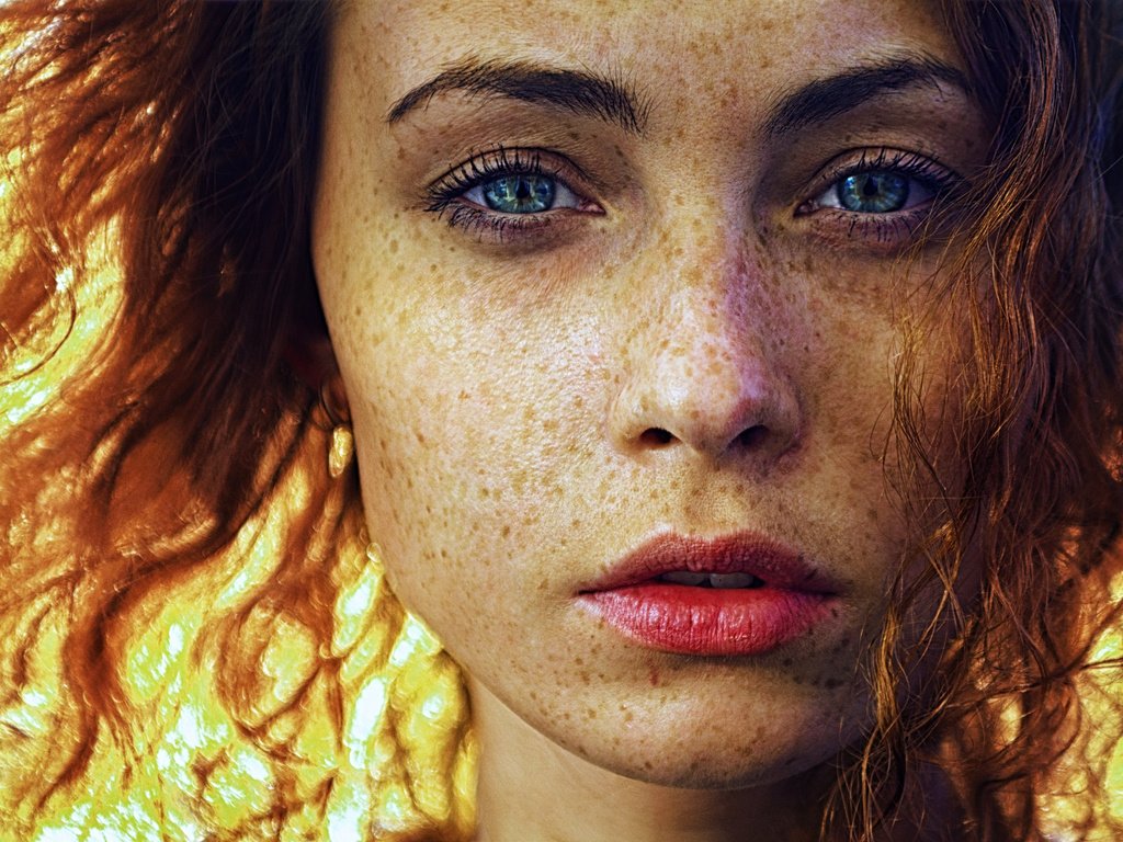 Обои девушка, взгляд, рыжая, лицо, веснушки, рыжеволосая, girl, look, red, face, freckles, redhead разрешение 2048x1344 Загрузить