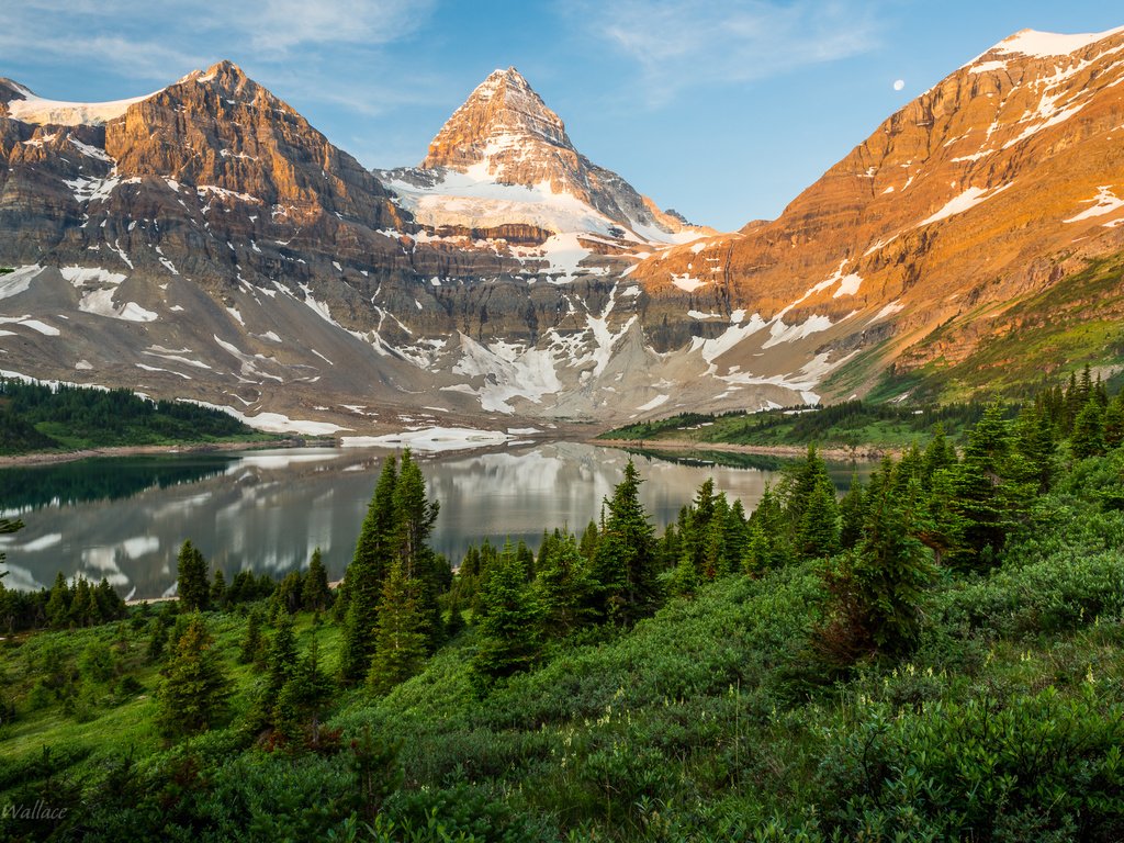 Обои озеро, горы, природа, лес, jeff wallace, lake, mountains, nature, forest разрешение 2048x1367 Загрузить