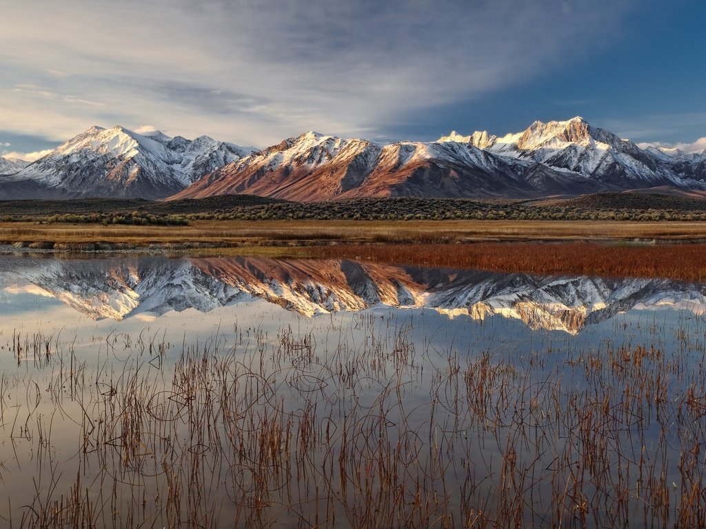 Обои небо, озеро, горы, отражение, the sky, lake, mountains, reflection разрешение 2048x1365 Загрузить