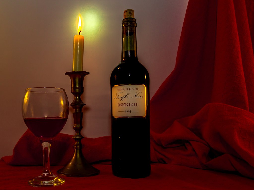 Обои огонь, бокал, вино, свеча, бутылка, красное, fire, glass, wine, candle, bottle, red разрешение 3000x2250 Загрузить