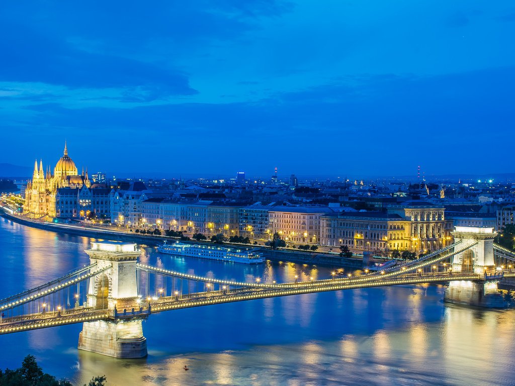 Обои ночь, огни, река, мост, венгрия, будапешт, парламент, дунай, night, lights, river, bridge, hungary, budapest, parliament, the danube разрешение 2048x1269 Загрузить