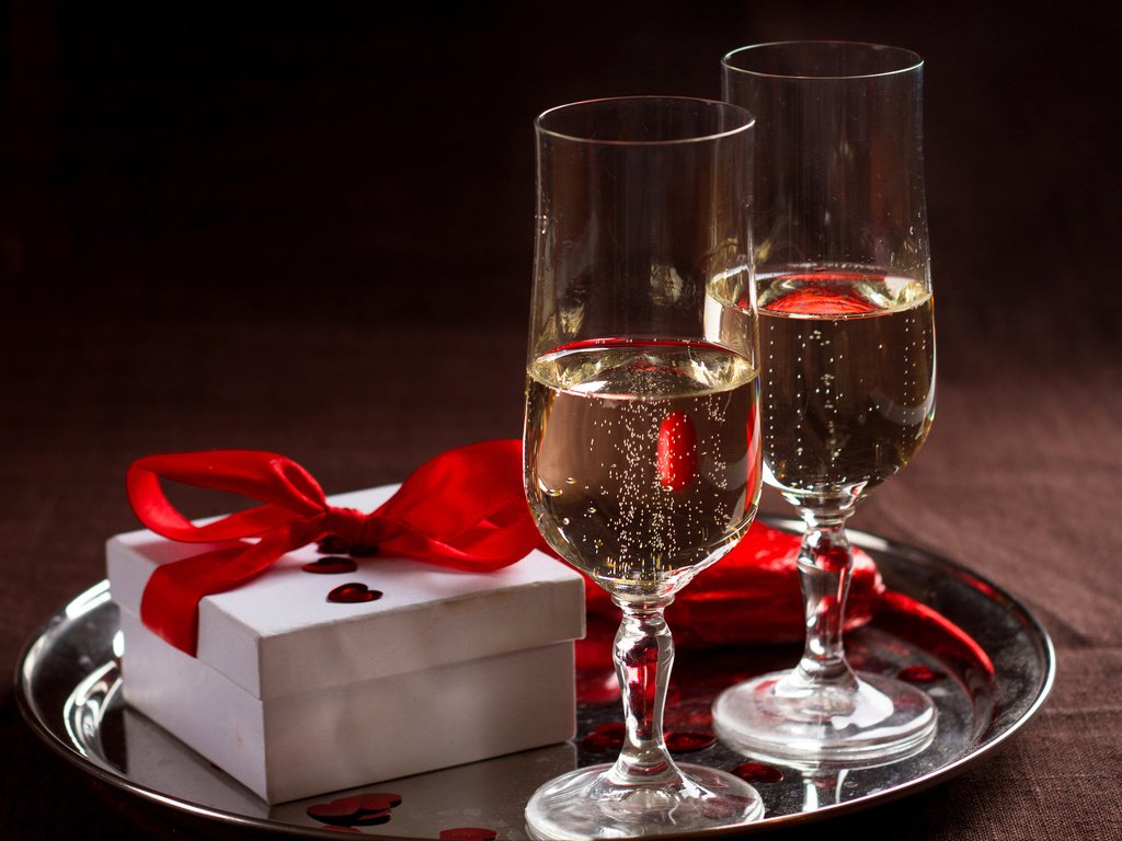 Обои романтика, подарок, коробка, шампанское, бант, romance, gift, box, champagne, bow разрешение 3000x2247 Загрузить