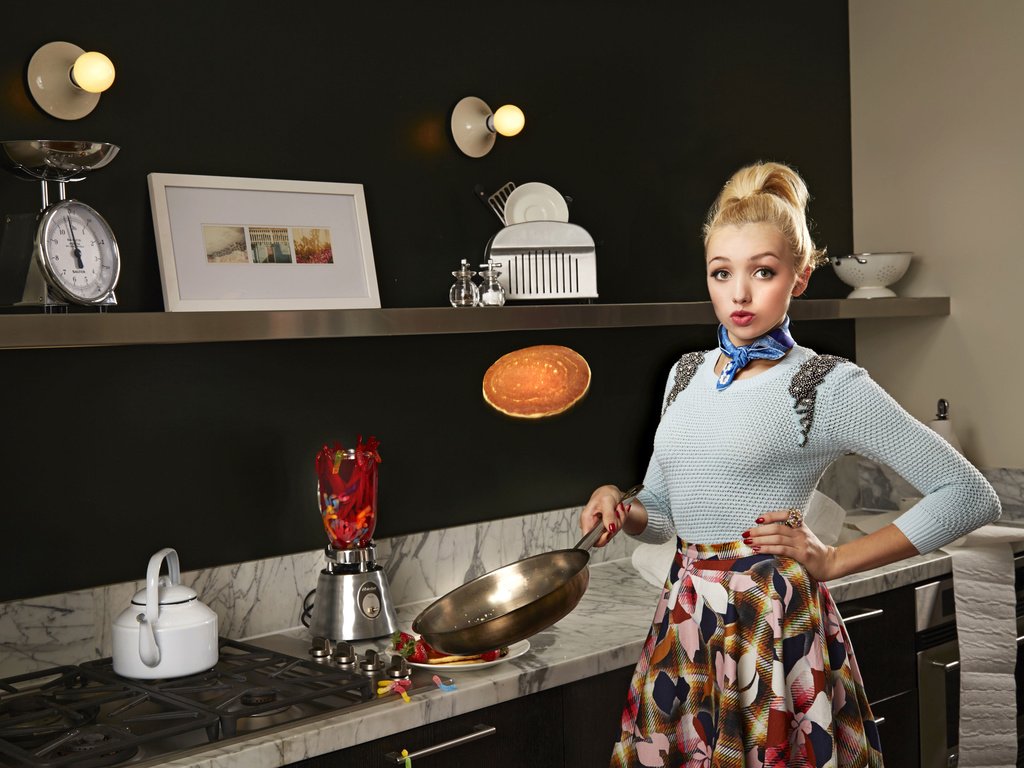 Обои кухня, актриса, peyton list, kitchen, actress разрешение 3600x2562 Загрузить