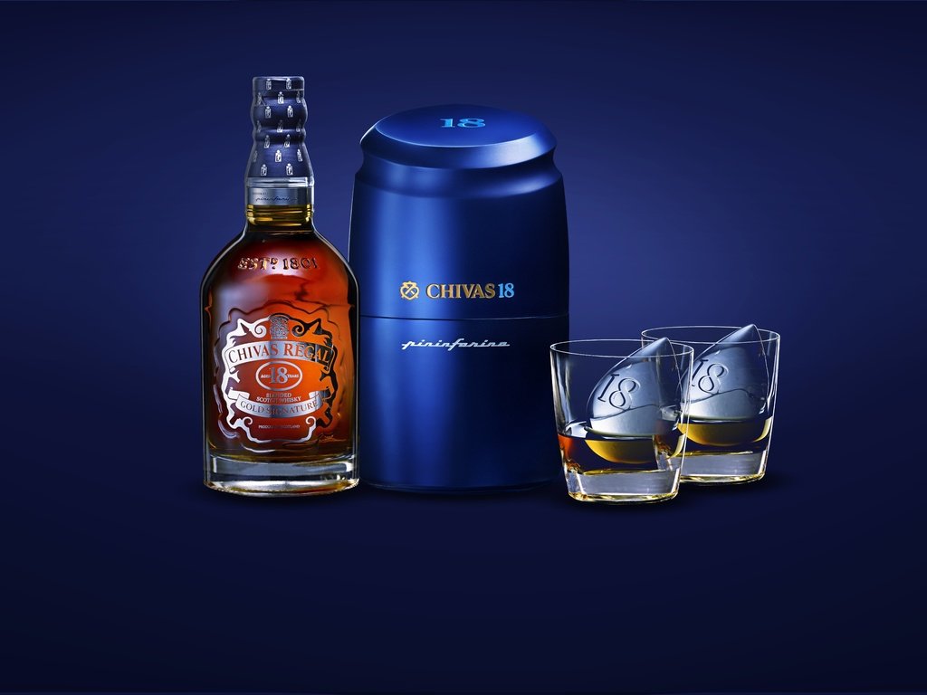 Обои синий, голубая, бренд, виски, скотч, шотландский, 18, экстра, чивас ригал, blue, brand, whiskey, scotch, scottish, extra, chivas regal разрешение 8659x6494 Загрузить
