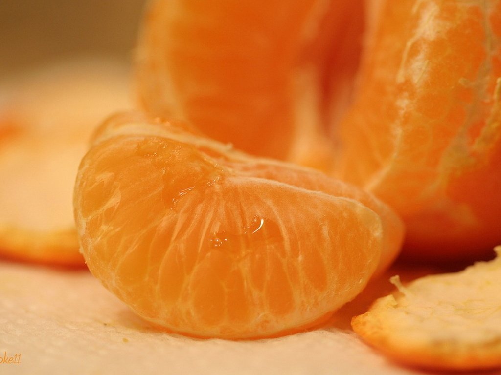 Обои макро, фрукты, дольки, мандарины, цитрусы, сок, macro, fruit, slices, tangerines, citrus, juice разрешение 1920x1274 Загрузить