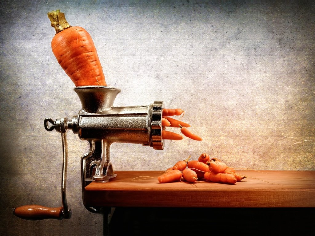 Обои морковь, морковки, мясорубка, carrots, chopper разрешение 2500x1758 Загрузить
