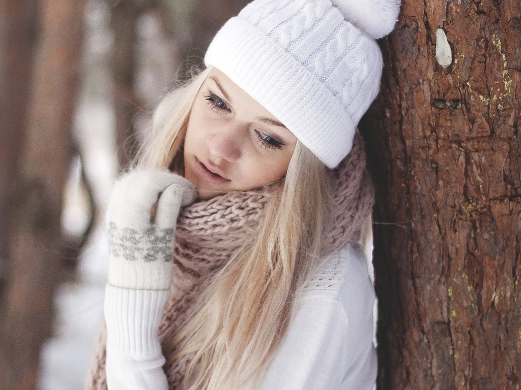 Обои зима, блондинка, шапка, шарф, winter, blonde, hat, scarf разрешение 2560x1600 Загрузить