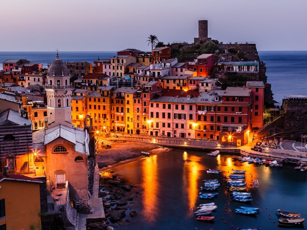 Обои ночь, огни, море, дома, италия, вернацца, night, lights, sea, home, italy, vernazza разрешение 2000x1333 Загрузить