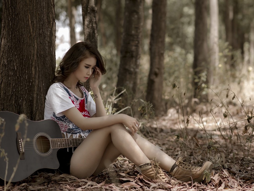 Обои деревья, девушка, настроение, гитара, взгляд, азиатка, trees, girl, mood, guitar, look, asian разрешение 5083x3500 Загрузить