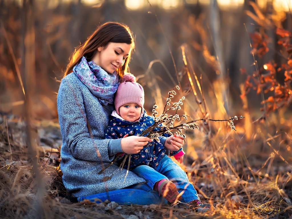 Обои природа, ветки, ребенок, мама, женщина, верба, мать, nature, branches, child, mom, woman, verba, mother разрешение 2200x1469 Загрузить