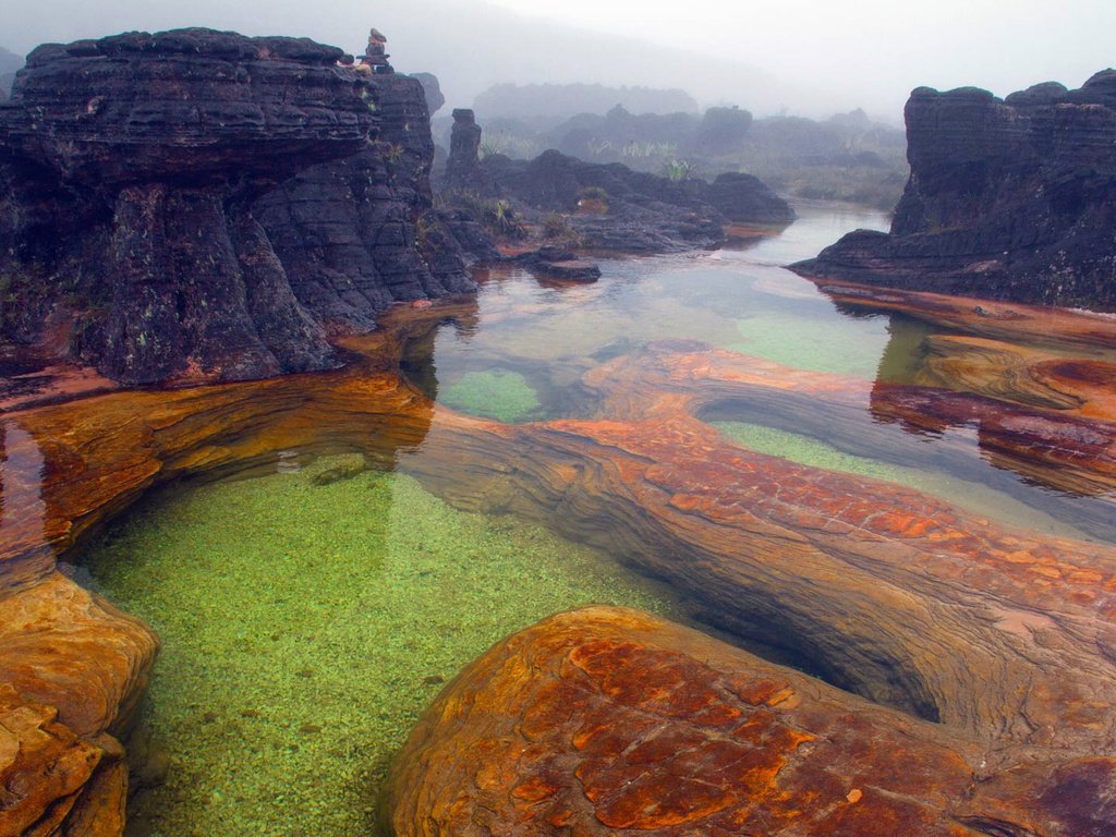 Обои скалы, гора, венесуэла, горячие источники, рорайма, rocks, mountain, venezuela, hot springs, roraima разрешение 1920x1080 Загрузить