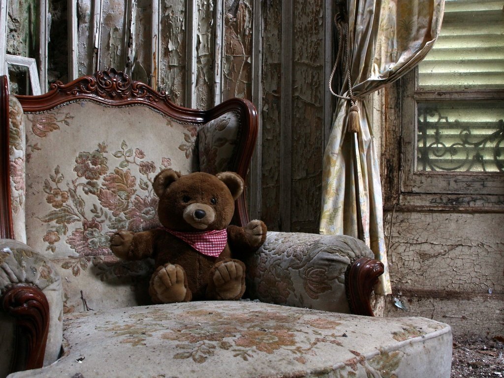 Обои стиль, интерьер, мишка, игрушка, кресло, окно, style, interior, bear, toy, chair, window разрешение 2560x1483 Загрузить