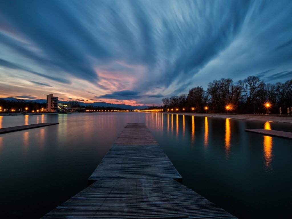 Обои небо, огни, вечер, канал, мостки, kostadin madzharov, the sky, lights, the evening, channel, bridges разрешение 1920x1280 Загрузить