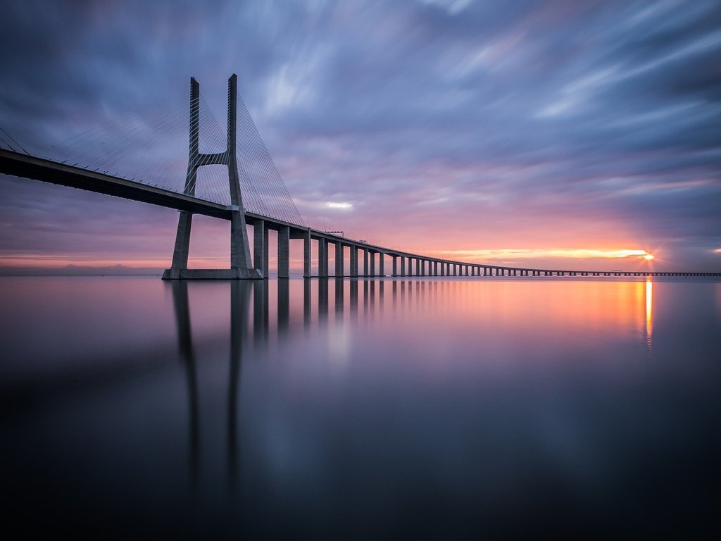 Обои небо, мост, португалия, лиссабон, вантовый мост, vasco da gama bridge, мост васко да гама, the sky, bridge, portugal, lisbon, cable-stayed bridge, bridge vasco da gama разрешение 2048x1366 Загрузить